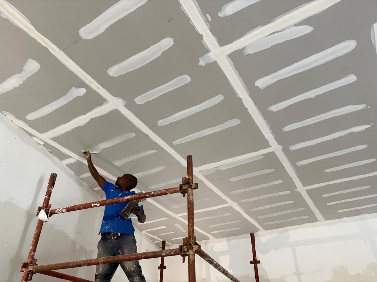 Drywall ceiling with joints taped and mudded